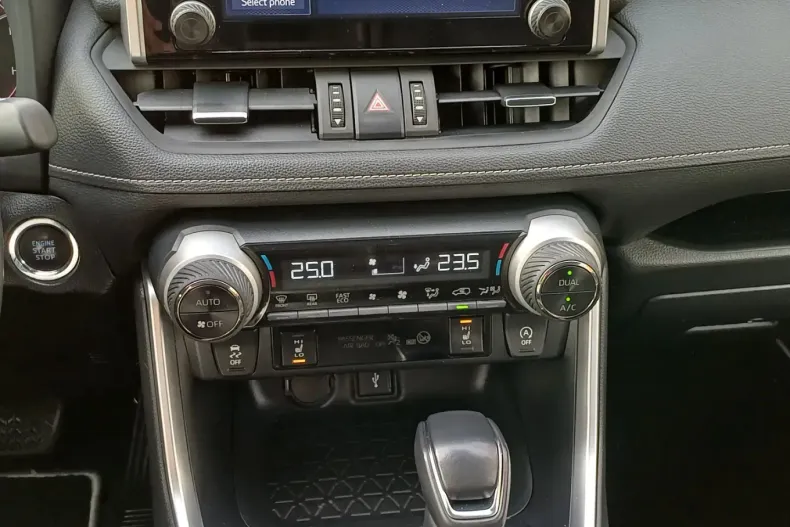 Toyota RAV4 din 2021 cu 75.704 km - oferta TOY151196 - foto 14