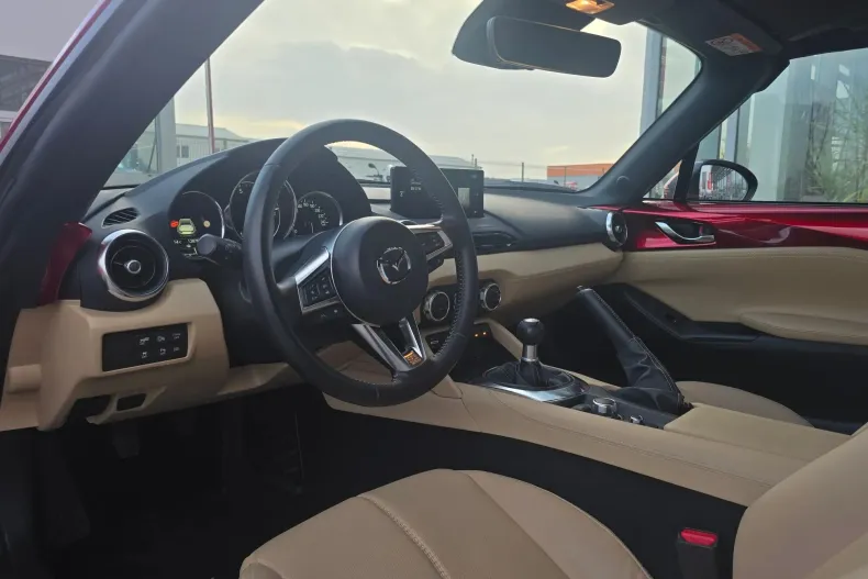 Mazda MX-5 din 2025 cu 12.876 km - oferta MAZ151199 - foto 12