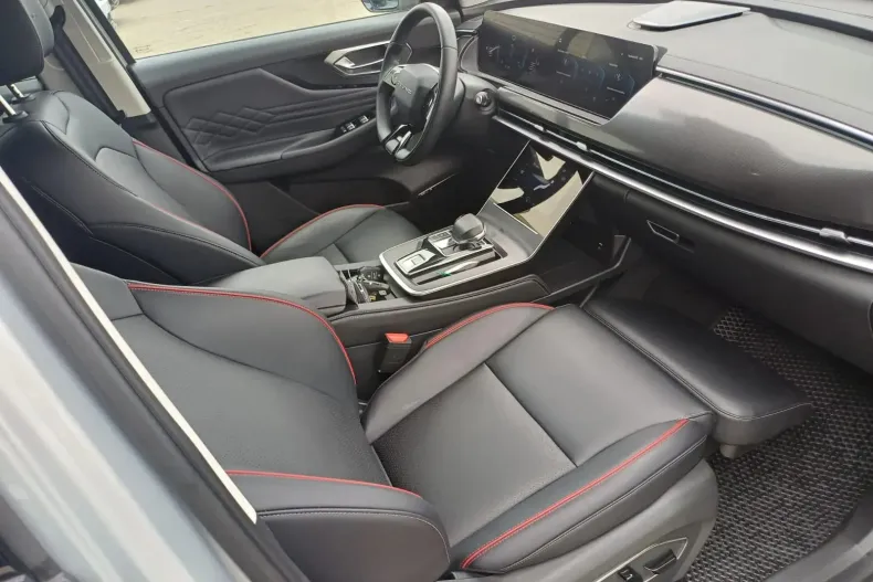 BAIC X75 din 2024 cu 3.311 km - oferta BAI151201 - foto 8