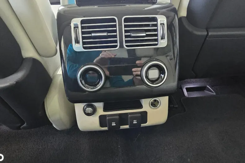 Land Rover Range Rover din 2019 cu 117.866 km - oferta LAN151230 - foto 10