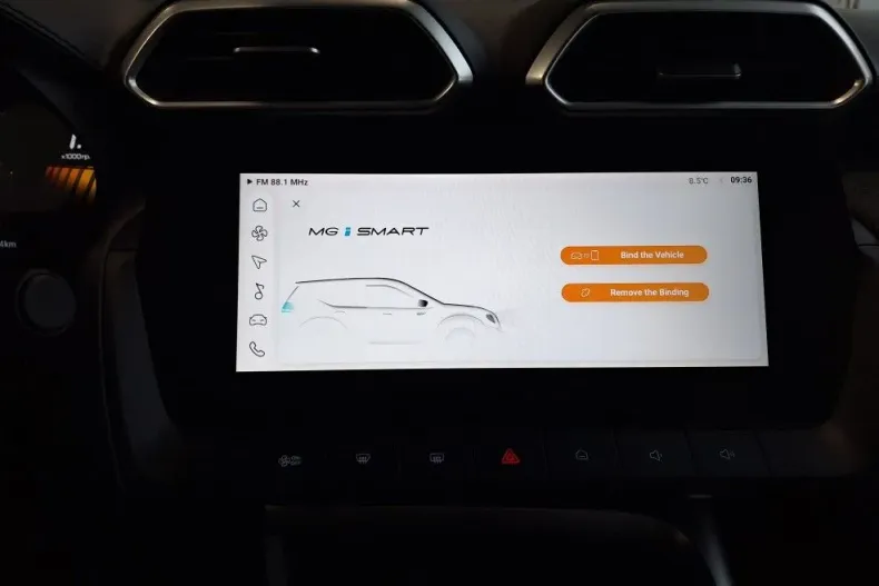 MG ZS HEV din 2025 cu 1 km - oferta MG0151235 - foto 23