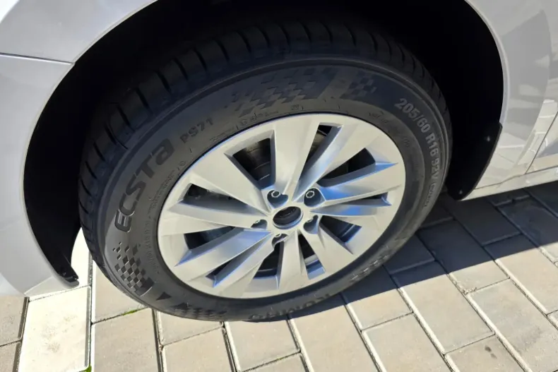 Skoda Octavia din 2025 cu 5 km - oferta SKO151246 - foto 12