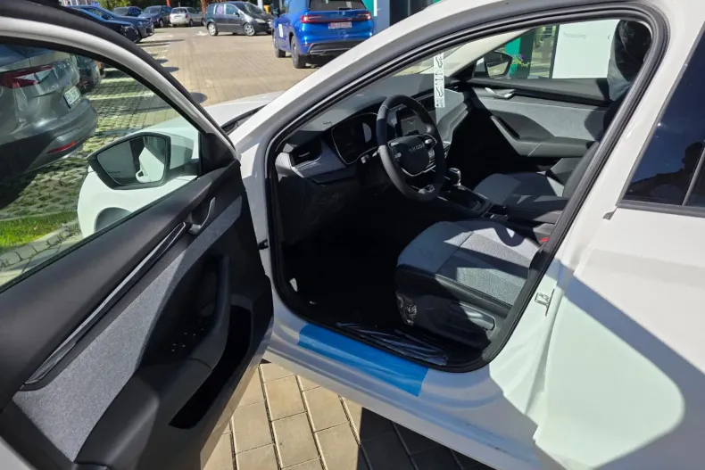 Skoda Octavia din 2025 cu 5 km - oferta SKO151246 - foto 13