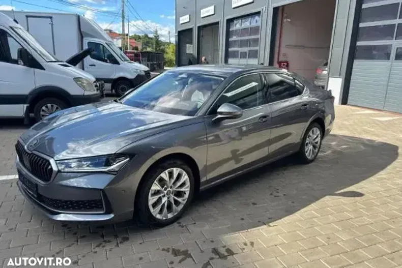 Skoda Superb din 2025 cu 5 km - oferta SKO151247 - foto 3