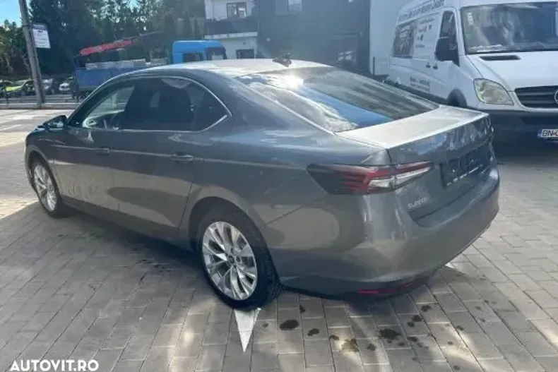 Skoda Superb din 2025 cu 5 km - oferta SKO151247 - foto 5