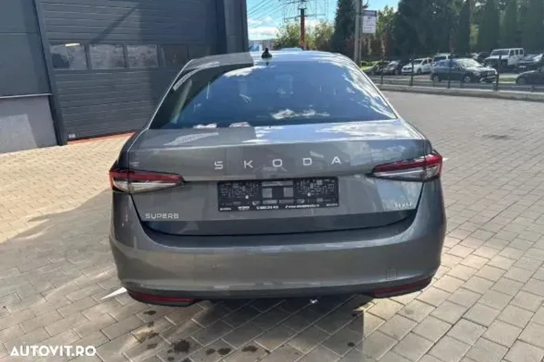 Skoda Superb din 2025 cu 5 km - oferta SKO151247 - foto 6