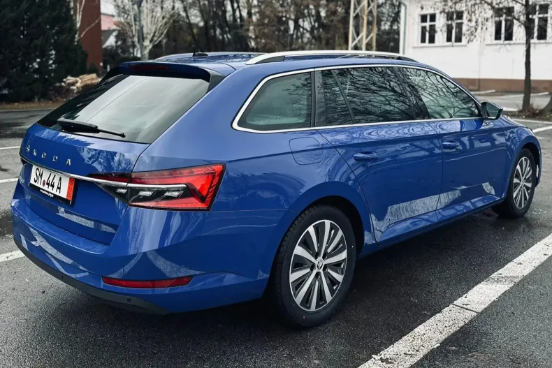 Skoda Superb din 2023 cu 158.423 km - oferta SKO151250 - foto 2