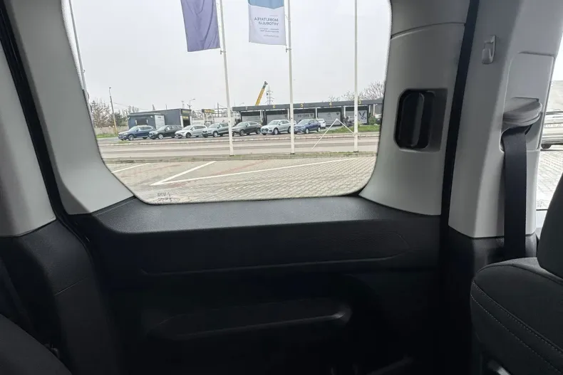 Volkswagen Caddy din 2025 cu 52 km - oferta VOL151272 - foto 28