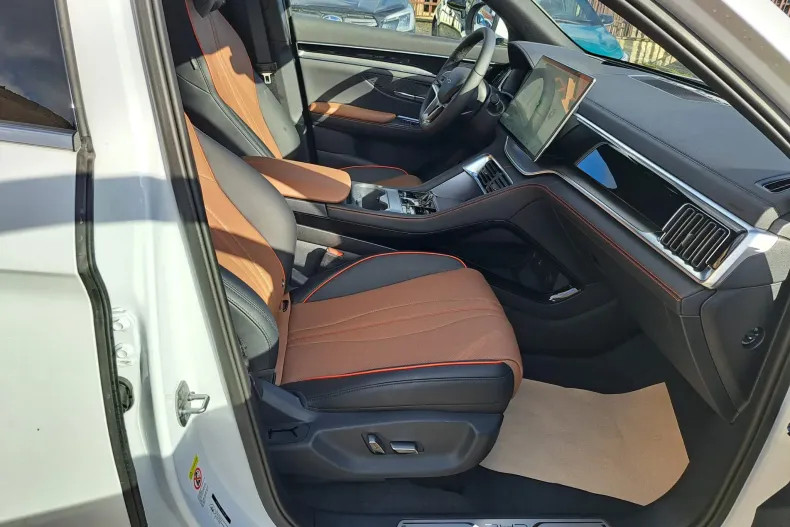 BYD SEAL U din 2025 cu 100 km - oferta BYD151282 - foto 12