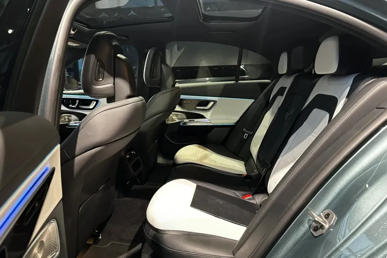 Mercedes-Benz E din 2025 cu 3.000 km - oferta MER151283 - foto 9