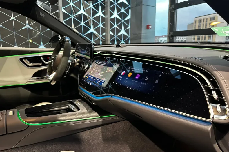 Mercedes-Benz E din 2025 cu 3.000 km - oferta MER151283 - foto 11