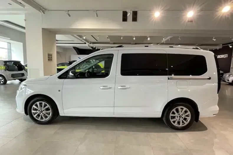 Ford Tourneo Connect din 2022 cu 22.448 km - oferta FOR151296 - foto 4