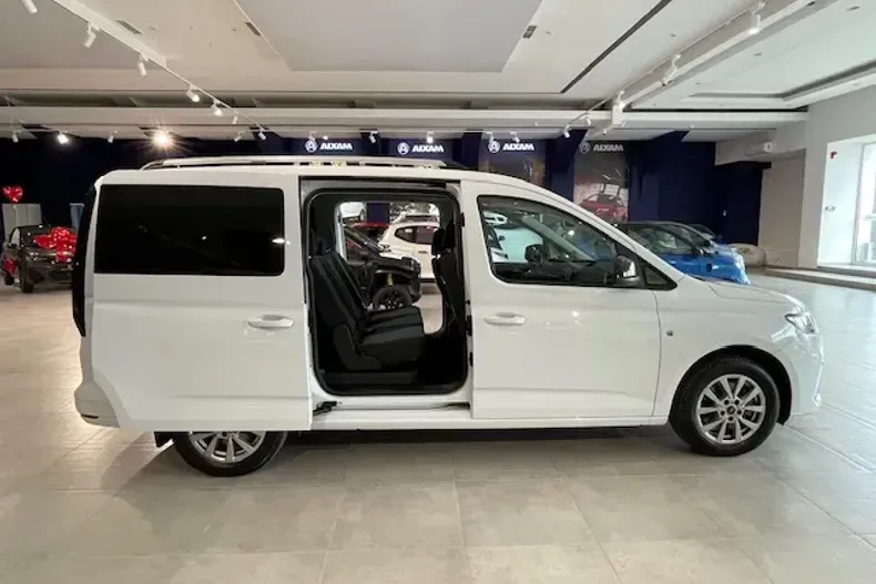 Ford Tourneo Connect din 2022 cu 22.448 km - oferta FOR151296 - foto 7