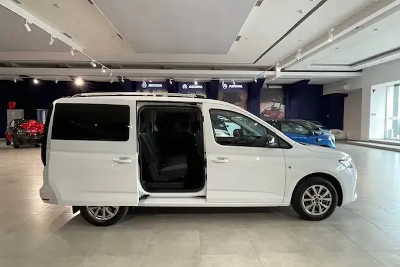 Ford Tourneo Connect din 2022 cu 22.448 km - oferta FOR151296 - foto 8