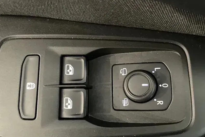 Ford Tourneo Connect din 2022 cu 22.448 km - oferta FOR151296 - foto 31