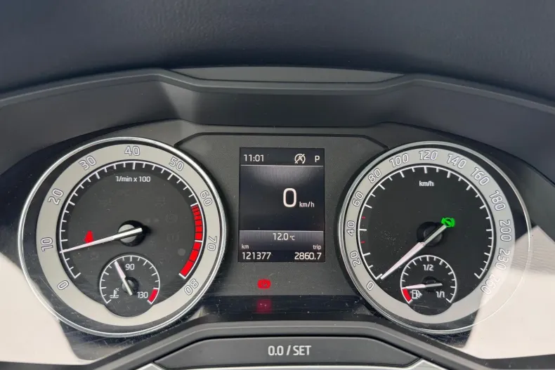 Skoda Superb din 2021 cu 121.400 km - oferta SKO151304 - foto 6