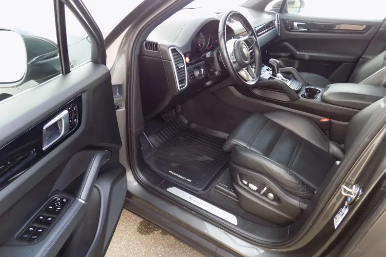 Porsche Cayenne din 2021 cu 62.811 km - oferta POR151308 - foto 12