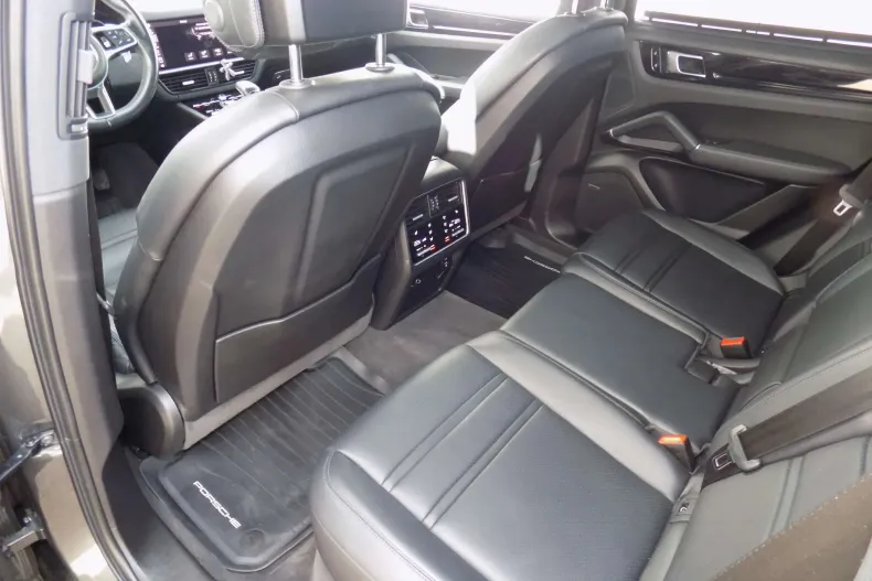 Porsche Cayenne din 2021 cu 62.811 km - oferta POR151308 - foto 27