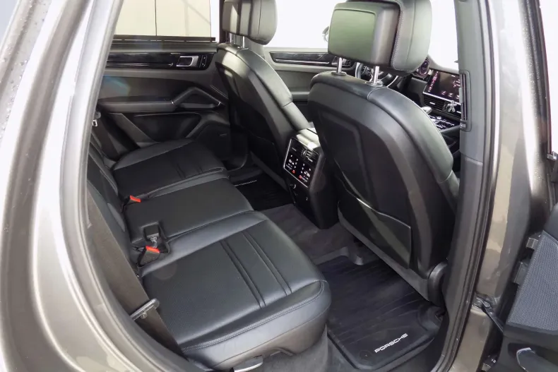 Porsche Cayenne din 2021 cu 62.811 km - oferta POR151308 - foto 28