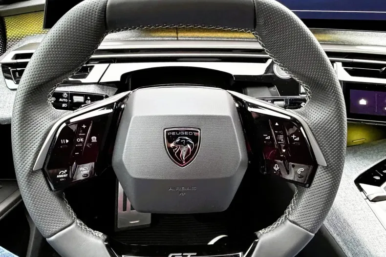 Peugeot 3008 din 2025 cu 3.000 km - oferta PEU151320 - foto 10