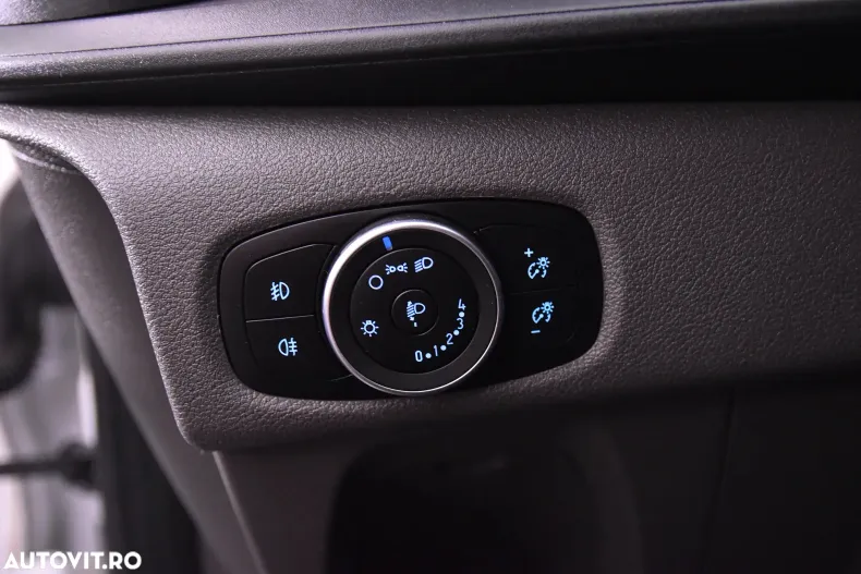 Ford Transit Custom din 2021 cu 128.964 km - oferta FOR151354 - foto 12