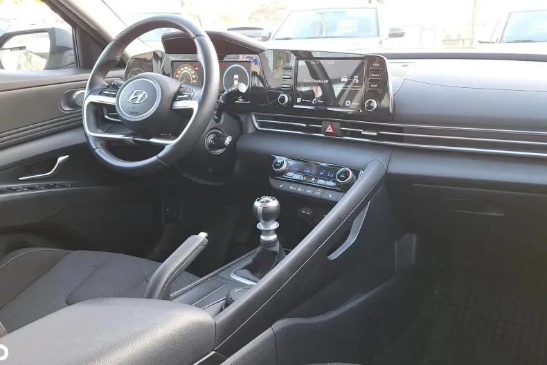 Hyundai Elantra din 2022 cu 72.733 km - oferta HYU151365 - foto 8