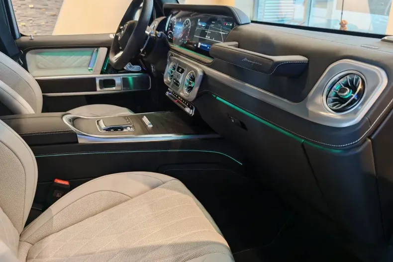 Mercedes-Benz G din 2025 cu 3.100 km - oferta MER151370 - foto 4