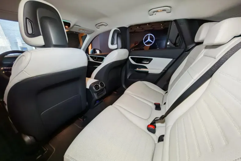 Mercedes-Benz GLC din 2025 cu 1 km - oferta MER151371 - foto 6