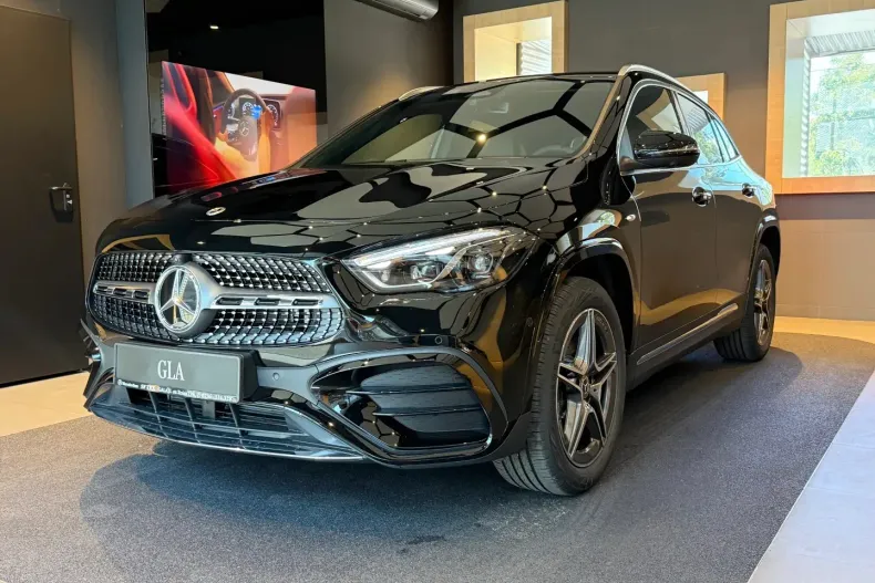 Mercedes-Benz GLA din 2025 cu 3.500 km - oferta MER151375 - foto 9