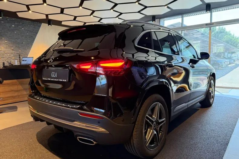 Mercedes-Benz GLA din 2025 cu 3.500 km - oferta MER151375 - foto 17