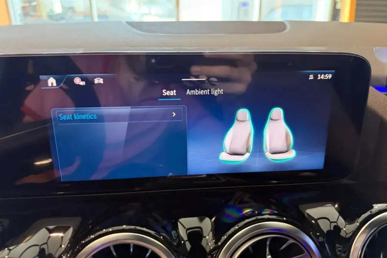 Mercedes-Benz GLA din 2025 cu 3.500 km - oferta MER151375 - foto 25