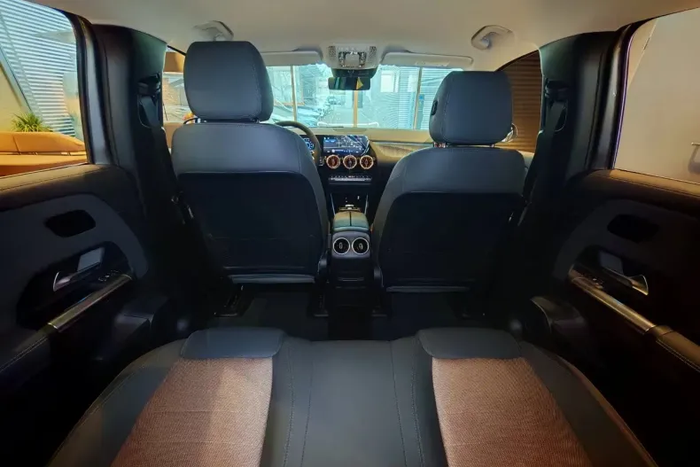 Mercedes-Benz EQA din 2025 cu 3.500 km - oferta MER151378 - foto 12