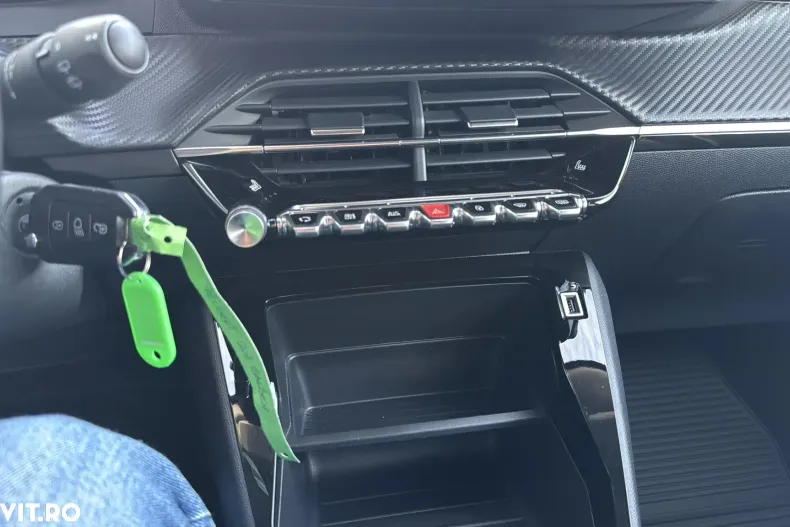 Peugeot 208 din 2021 cu 23.241 km - oferta PEU151383 - foto 16