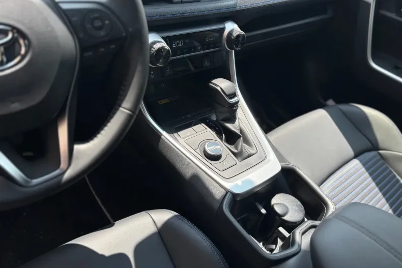 Toyota RAV4 din 2025 cu 10 km - oferta TOY151397 - foto 13