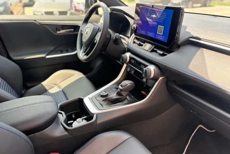 Toyota RAV4 din 2025 cu 10 km - oferta TOY151397 - foto 15