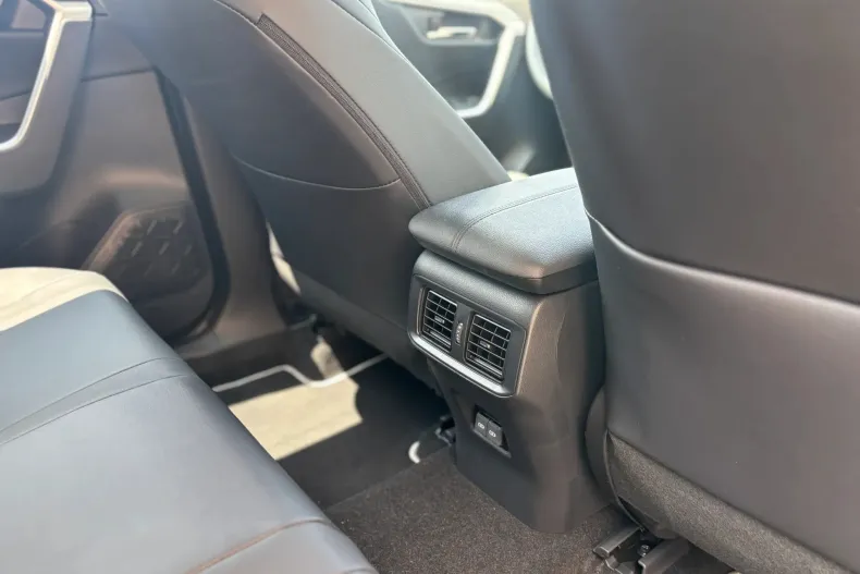 Toyota RAV4 din 2025 cu 10 km - oferta TOY151397 - foto 17