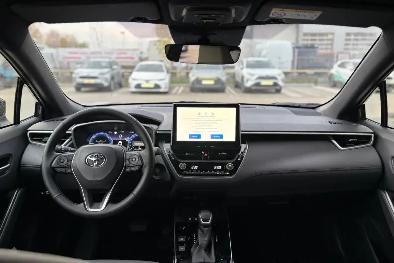 Toyota Corolla din 2025 cu 1.100 km - oferta TOY151399 - foto 16