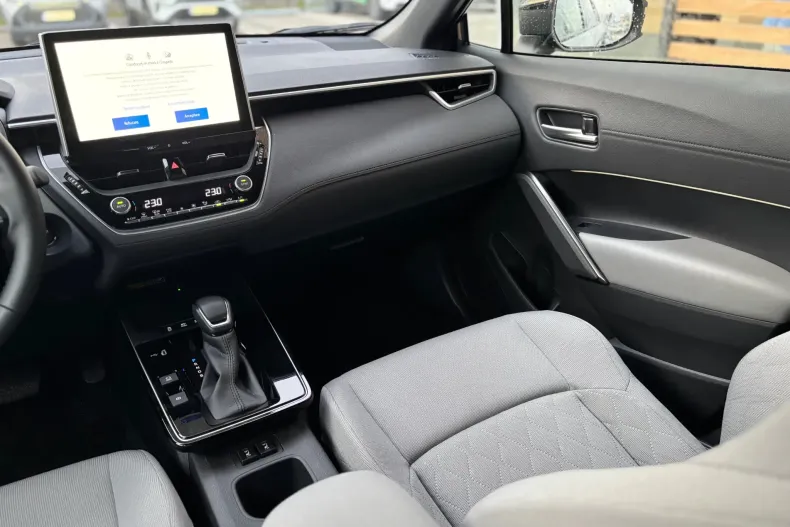 Toyota Corolla din 2025 cu 1.100 km - oferta TOY151399 - foto 20