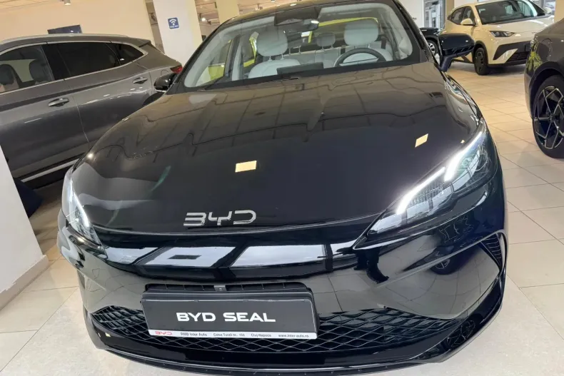 BYD SEAL din 2025 cu 5 km - oferta BYD151425 - foto 3