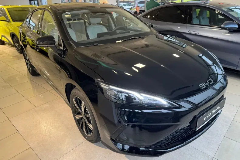 BYD SEAL din 2025 cu 5 km - oferta BYD151425 - foto 4