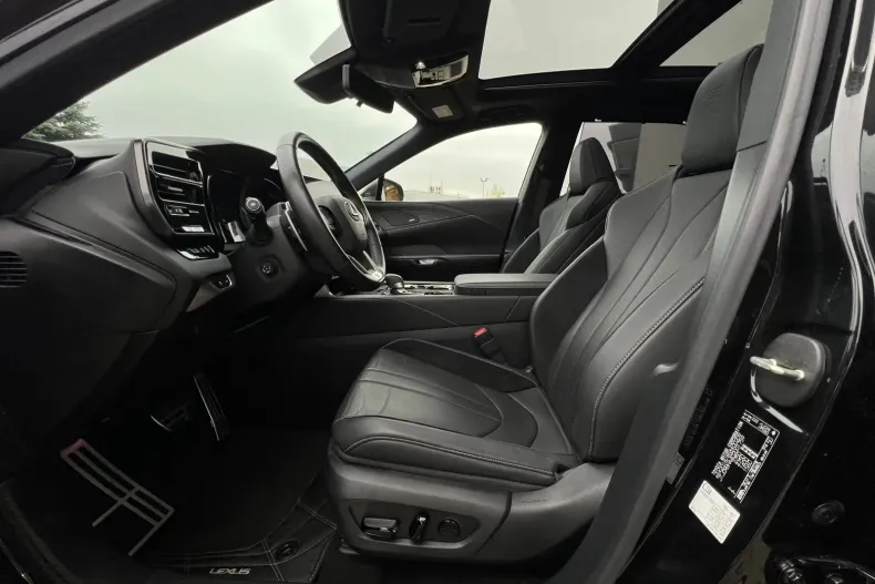 Lexus Seria RX din 2023 cu 16.162 km - oferta LEX151429 - foto 9