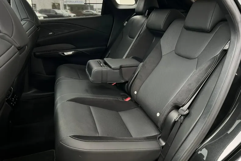 Lexus Seria RX din 2023 cu 16.162 km - oferta LEX151429 - foto 12