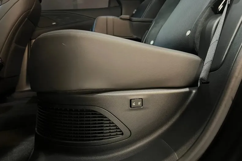 Lexus Seria RX din 2023 cu 16.162 km - oferta LEX151429 - foto 33