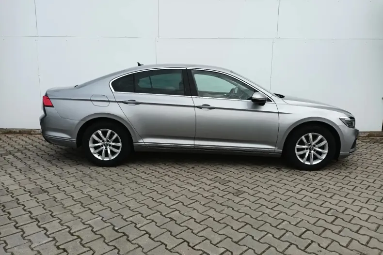 Volkswagen Passat din 2021 cu 131.058 km - oferta VOL151432 - foto 3