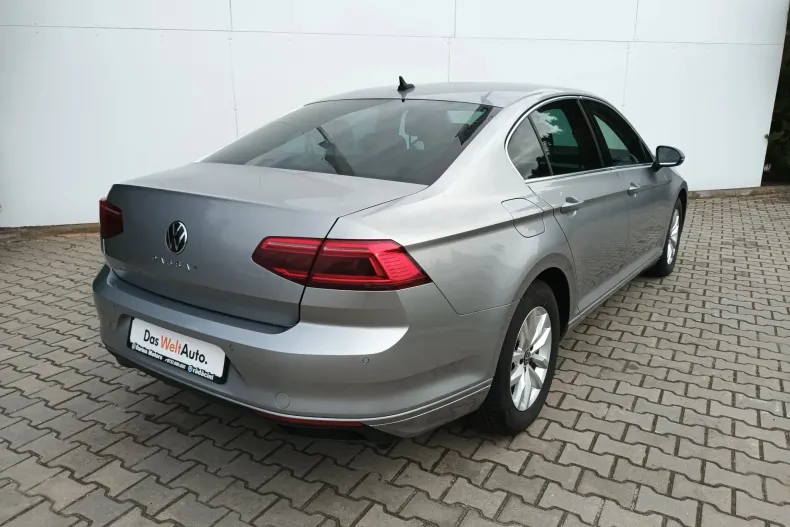 Volkswagen Passat din 2021 cu 131.058 km - oferta VOL151432 - foto 4