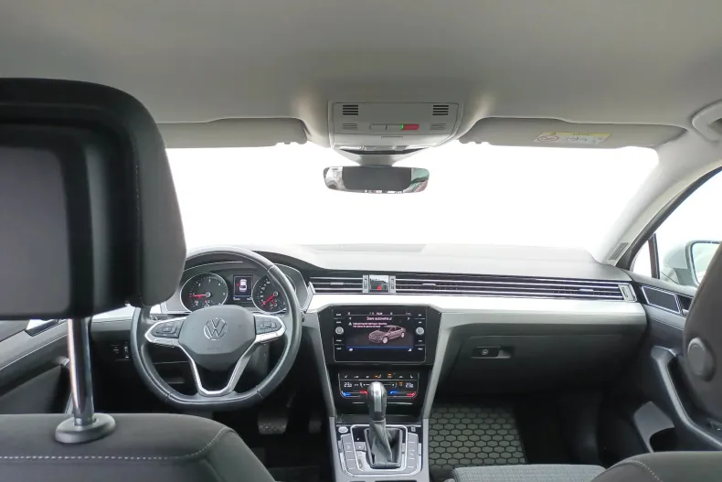 Volkswagen Passat din 2021 cu 131.058 km - oferta VOL151432 - foto 9