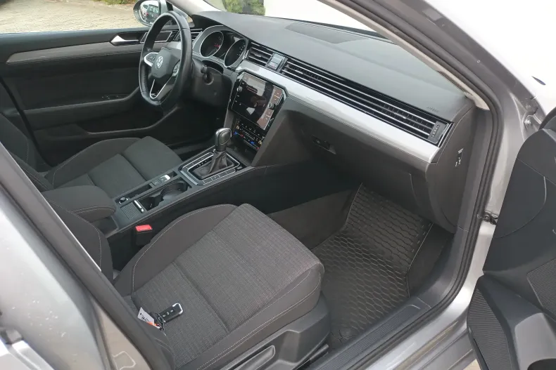 Volkswagen Passat din 2021 cu 131.058 km - oferta VOL151432 - foto 11