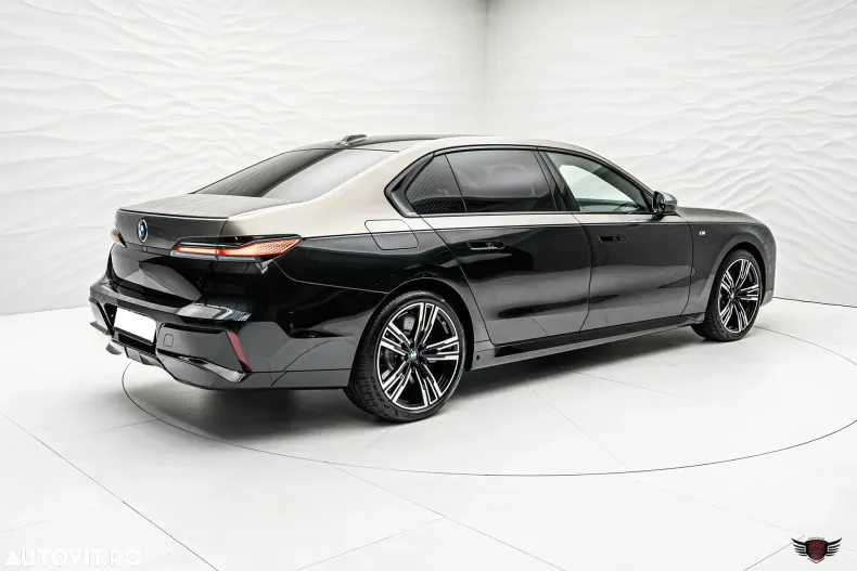BMW Seria 7 din 2025 cu 6.000 km - oferta BMW151439 - foto 6
