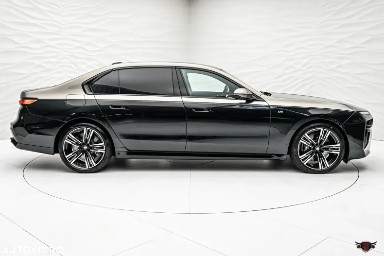 BMW Seria 7 din 2025 cu 6.000 km - oferta BMW151439 - foto 11