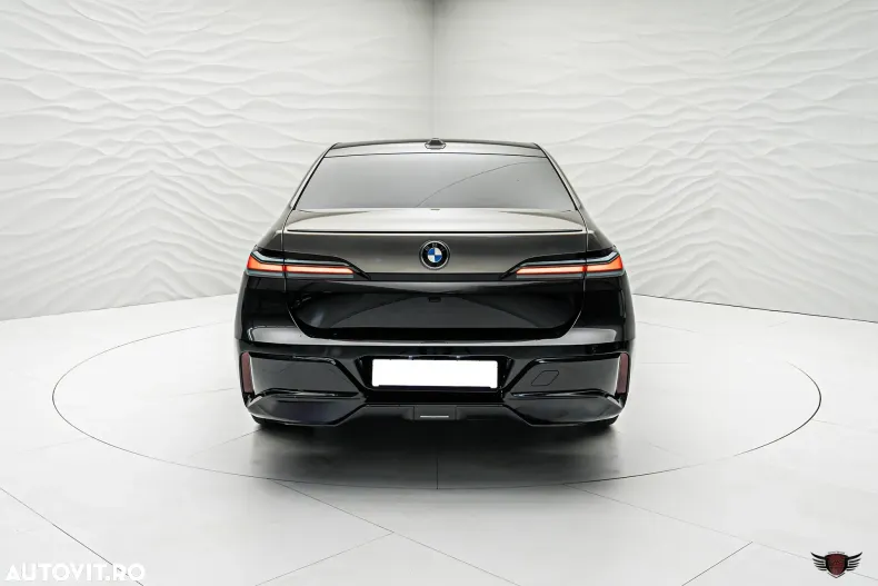 BMW Seria 7 din 2025 cu 6.000 km - oferta BMW151439 - foto 12